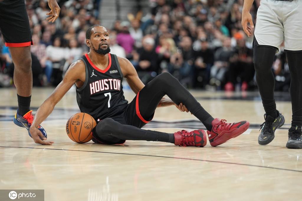 马刺完爆火箭太扎心!同处冲冠组却不是一个档次的球队